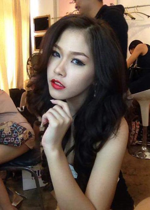 Chan dung co gai nhat rac dang quang Hoa hau Thai Lan-Hinh-15